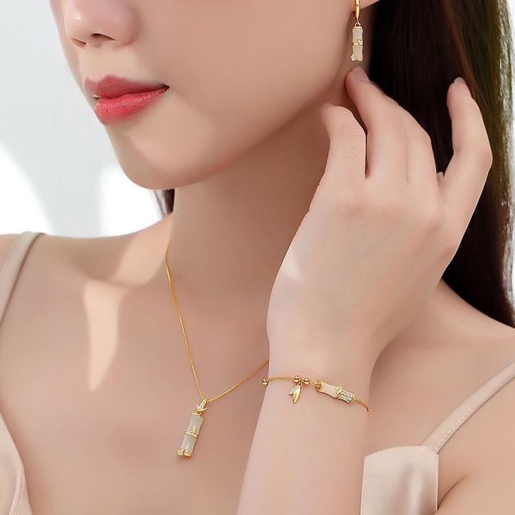 顾冰名厨川菜烧烤冒菜