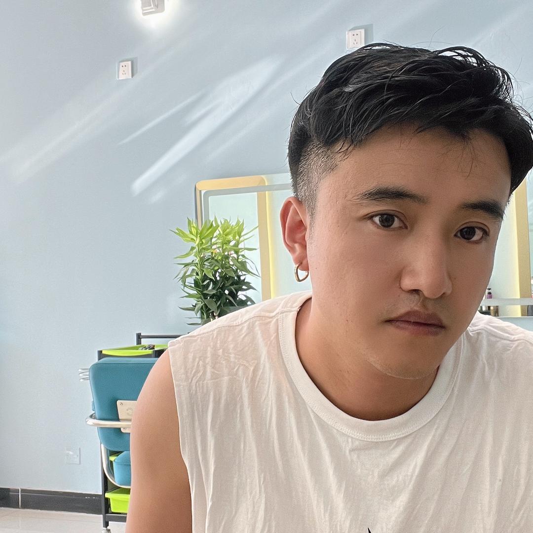 Seaヾ（发型设计师）