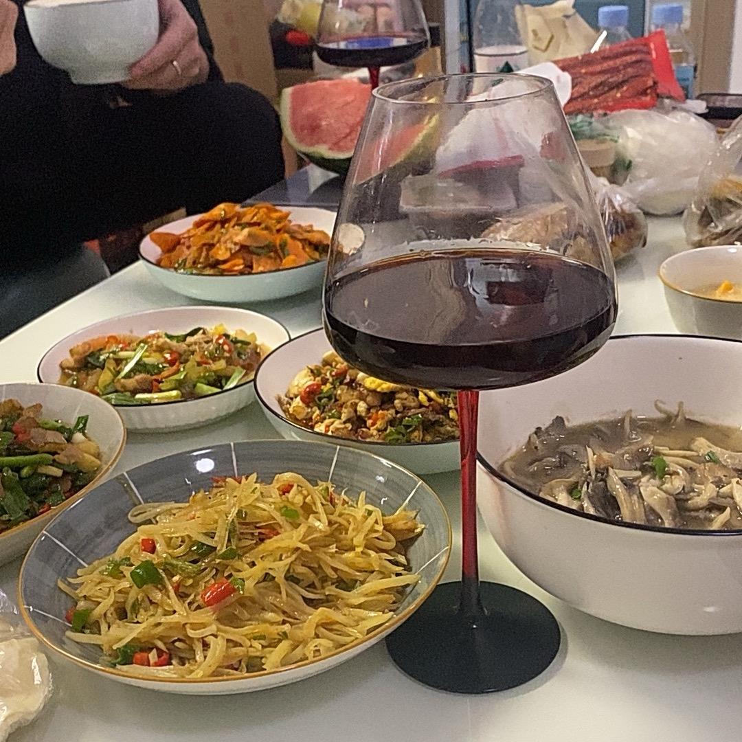 颖玳家的酒