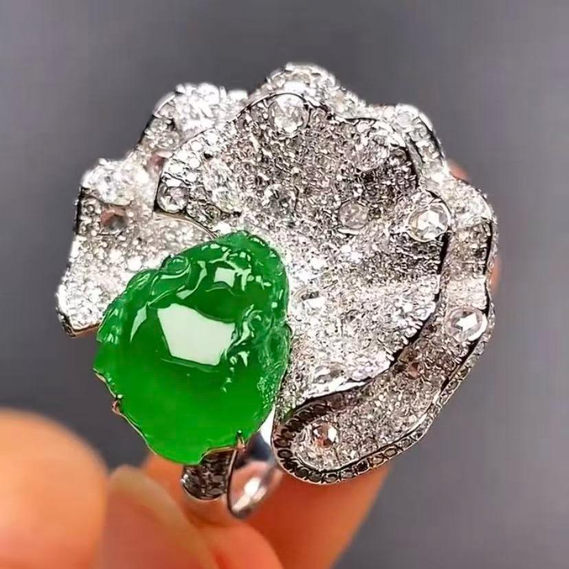 缅翠美学领饰馆