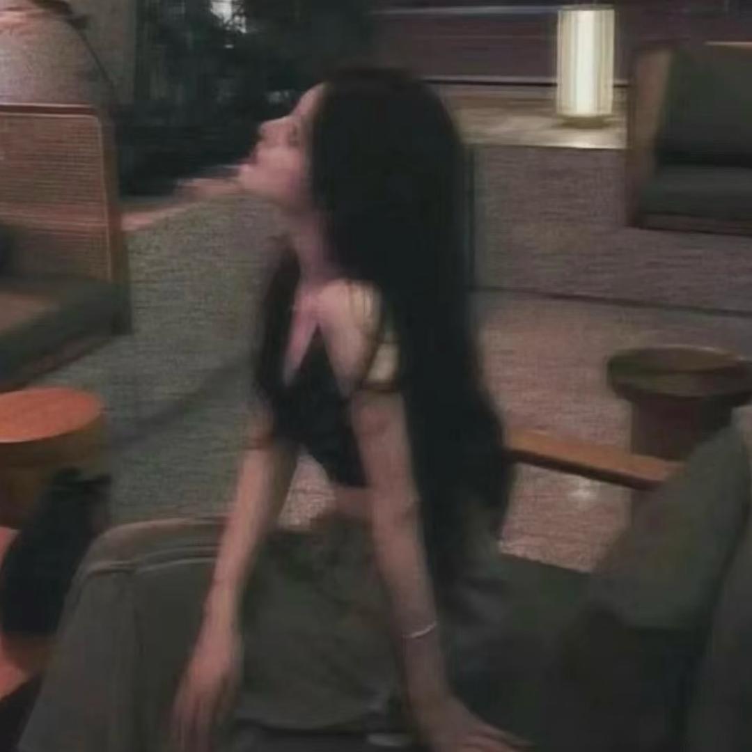 白白.