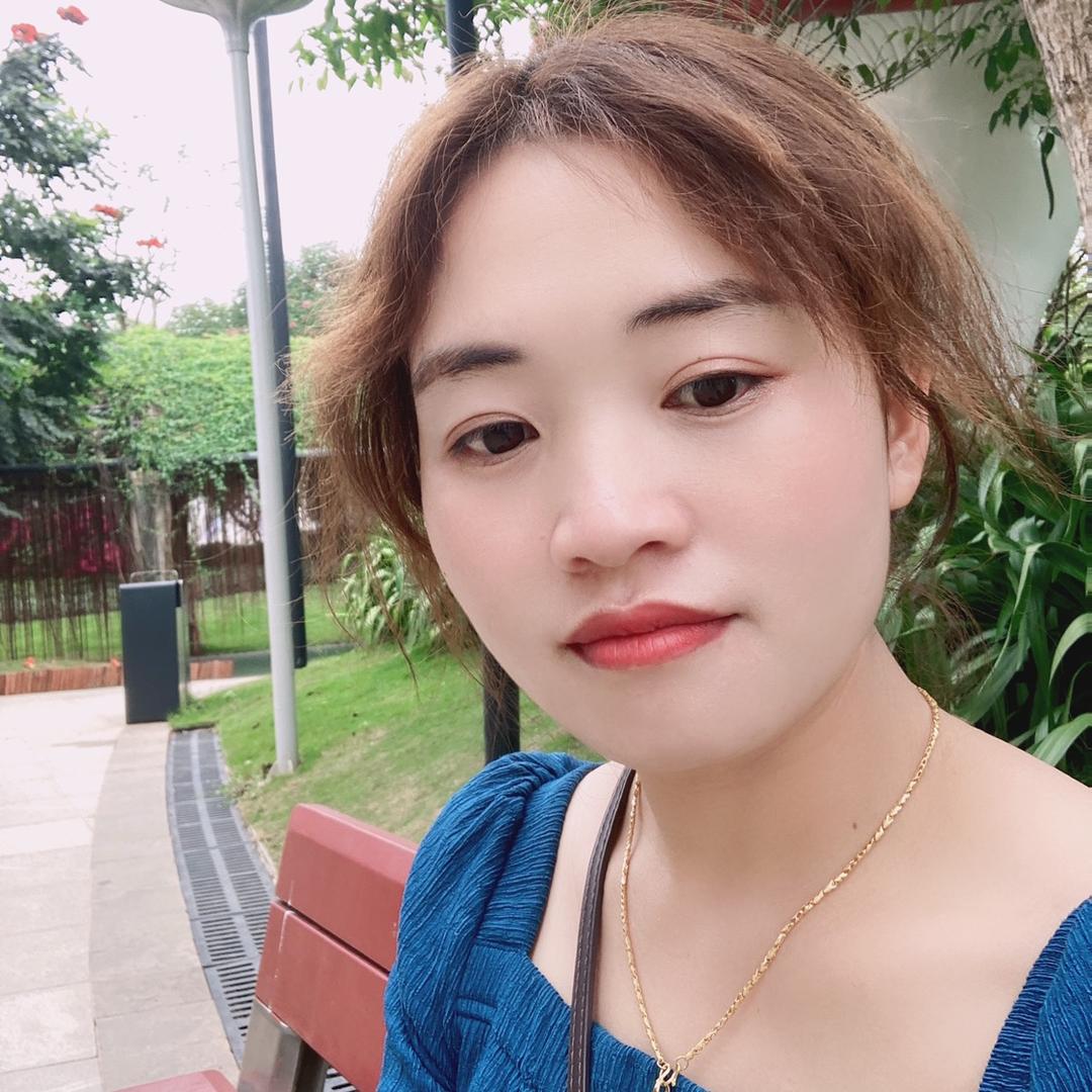 黄丽