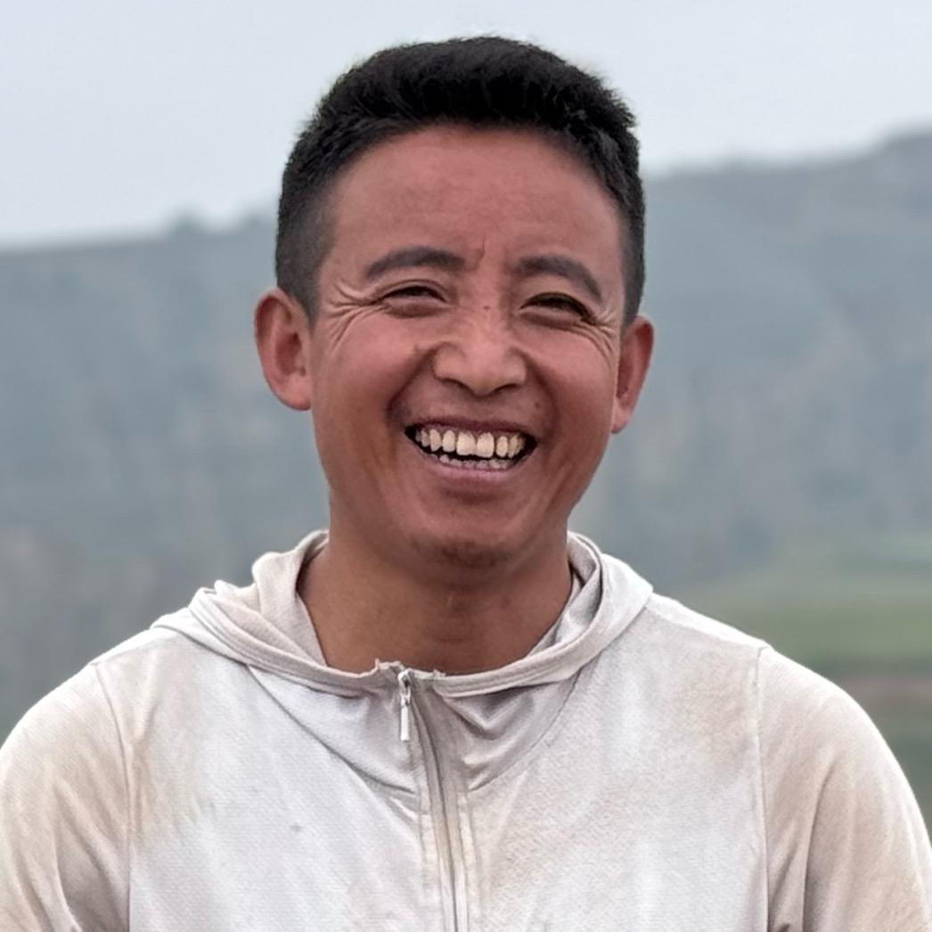 龙龙土特产店