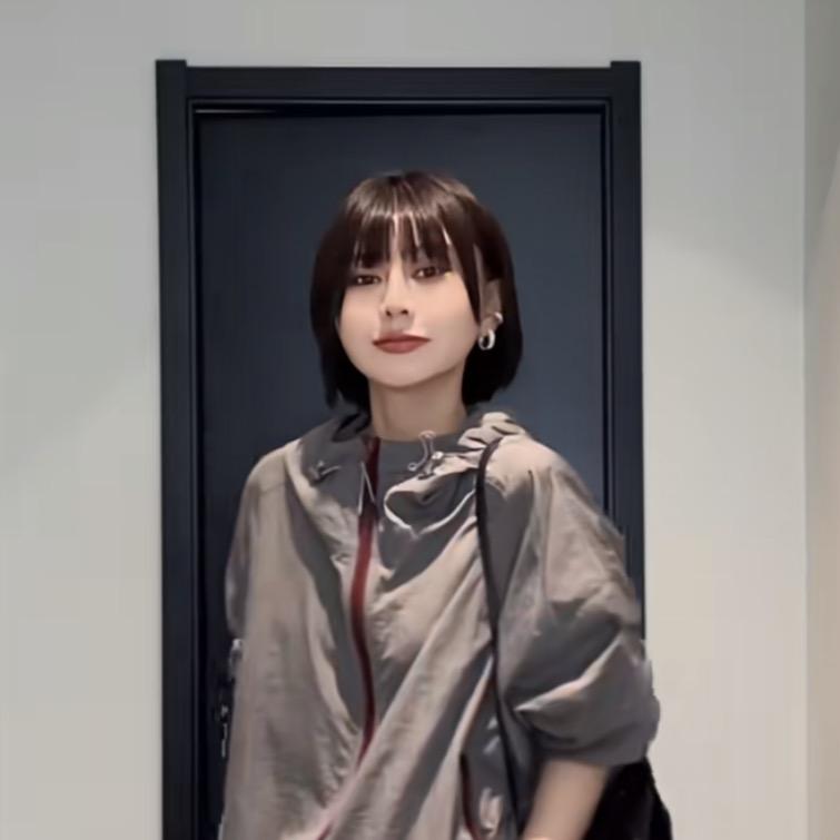 梨九九要变纸片人