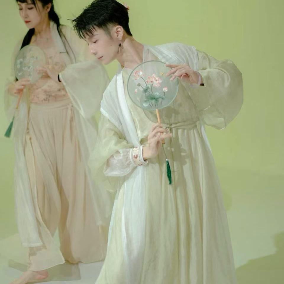 卿昀Yun