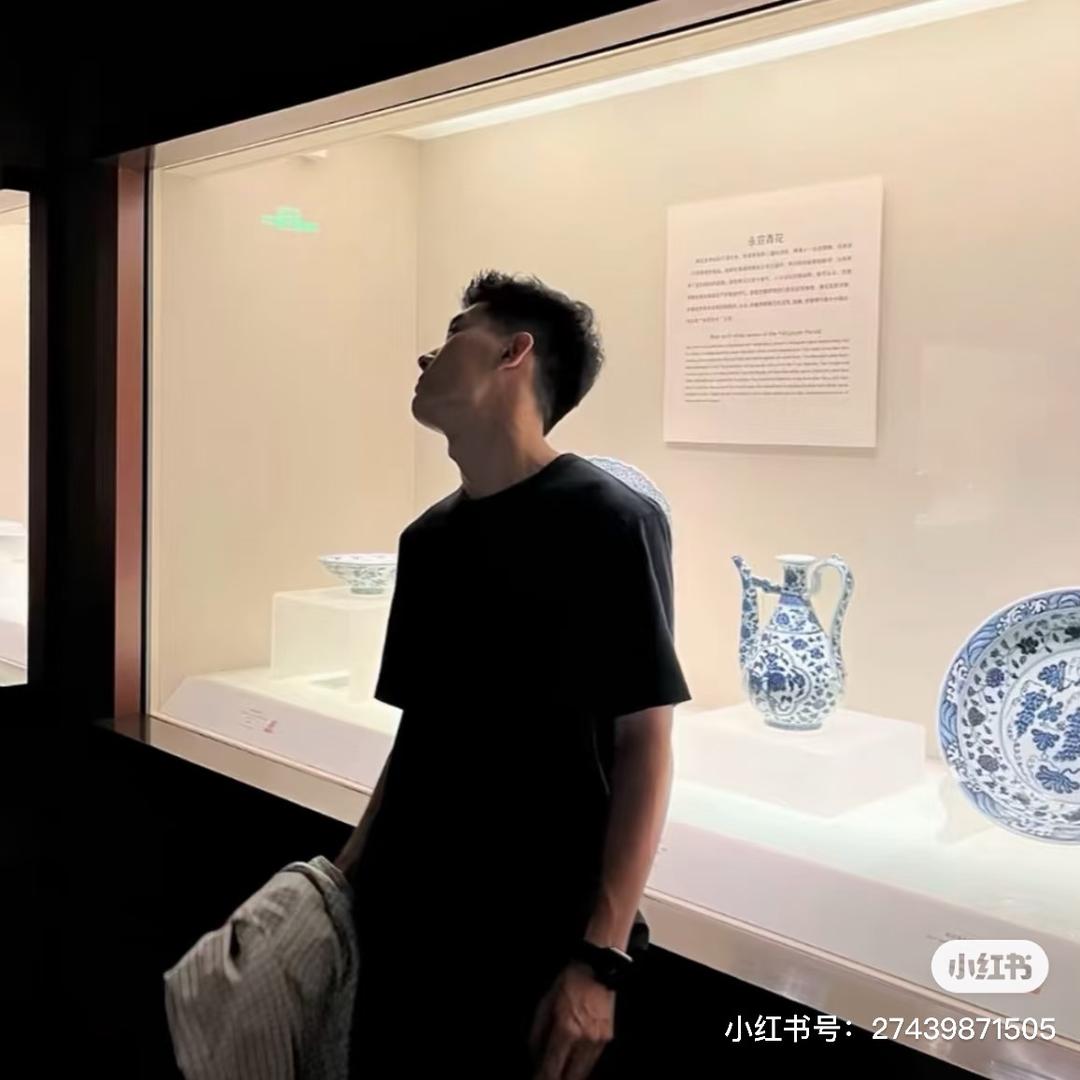 成成.