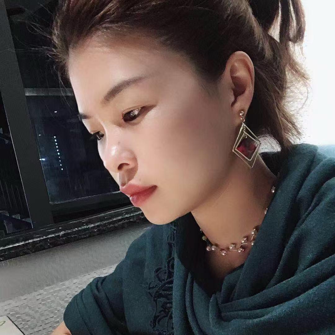 晓彤