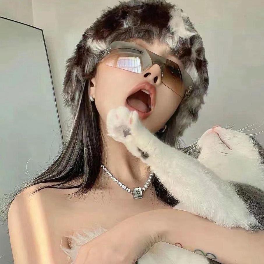 🦋.