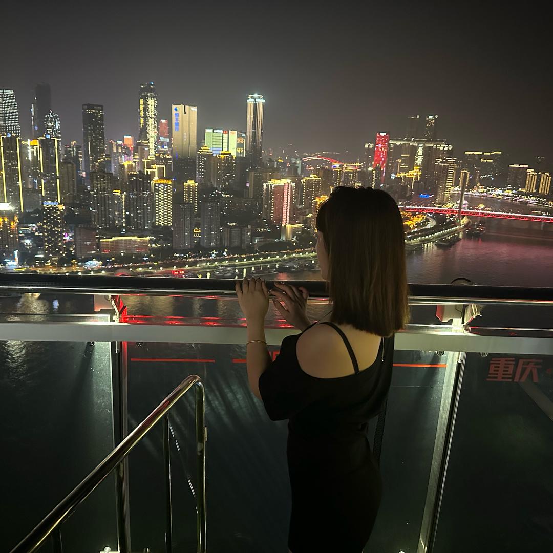 @差点长成美女（招导购数名）