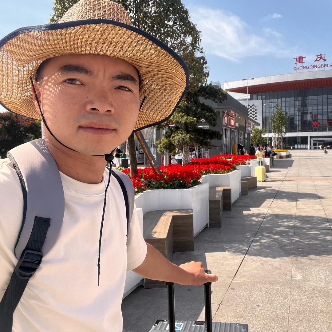 爱旅行的小龚