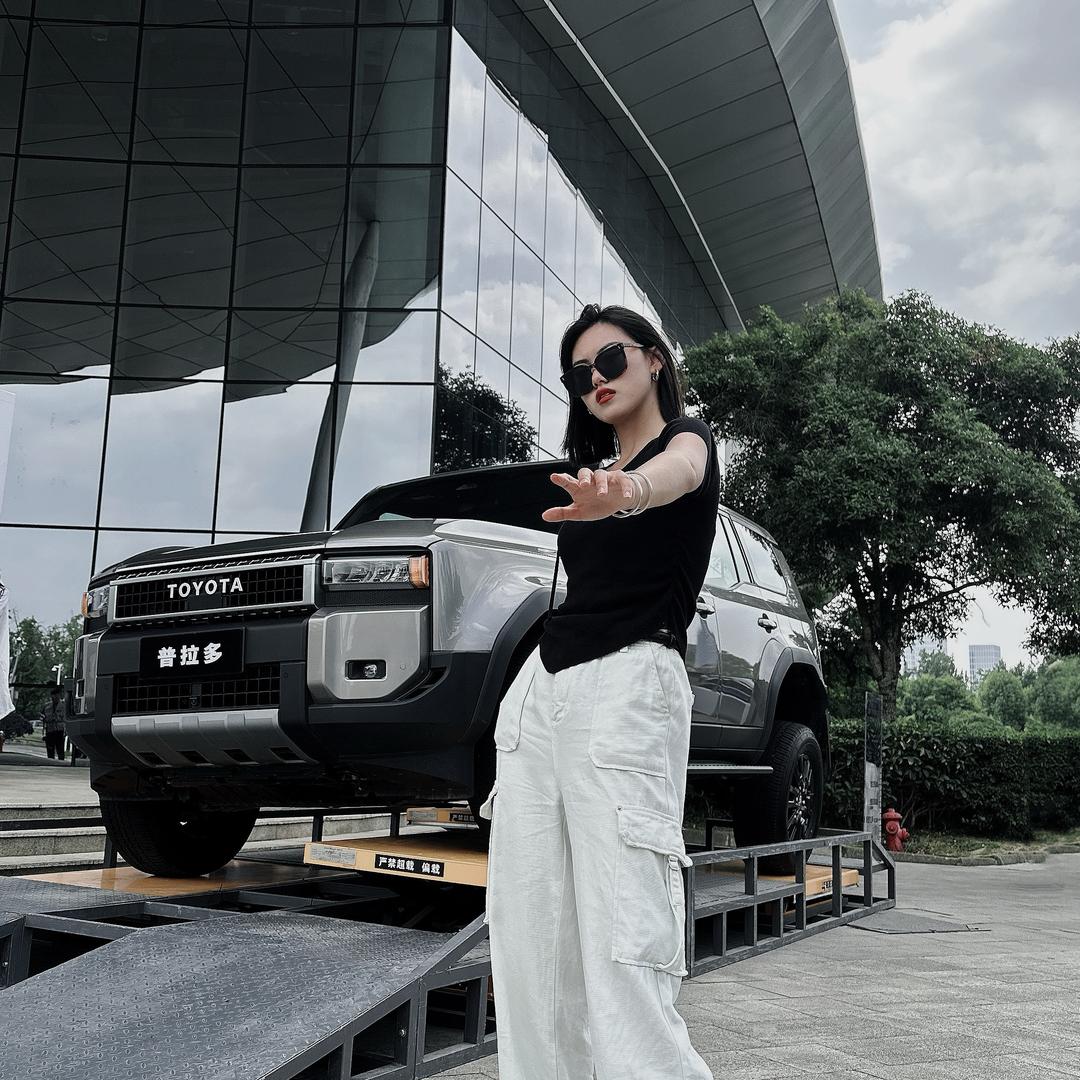 普拉多昆明联亚丰田4S店