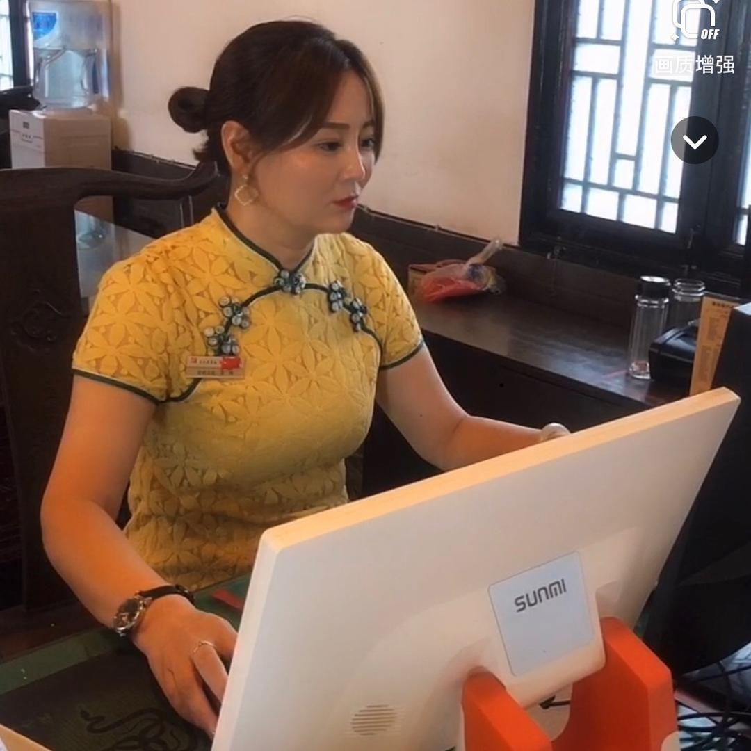 聚红盛农庄店（袁梅店长）