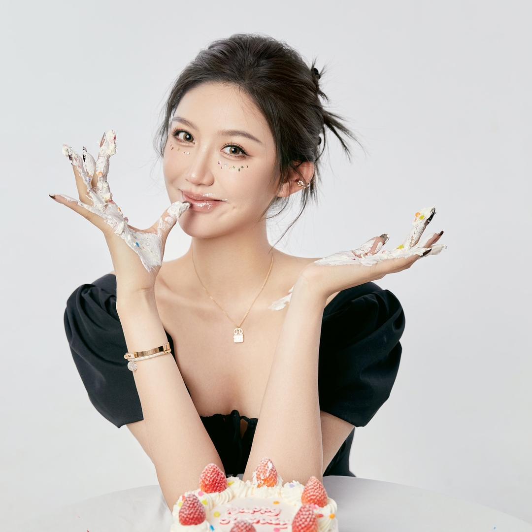 芦瑶瑶