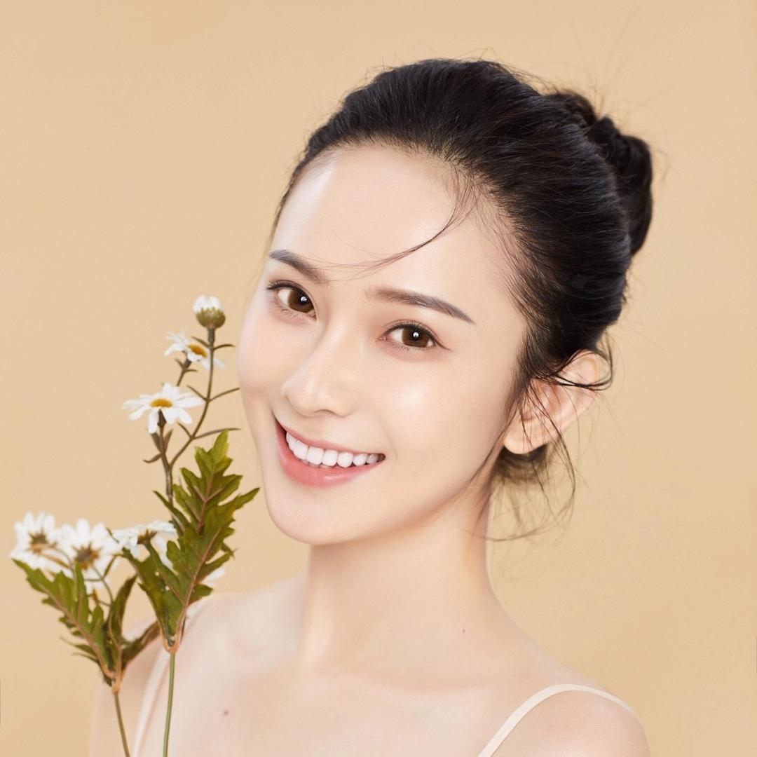 吃甜甜圈长大的pikki