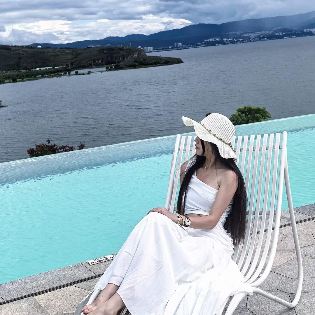 爱吃榴莲的小次惑💫