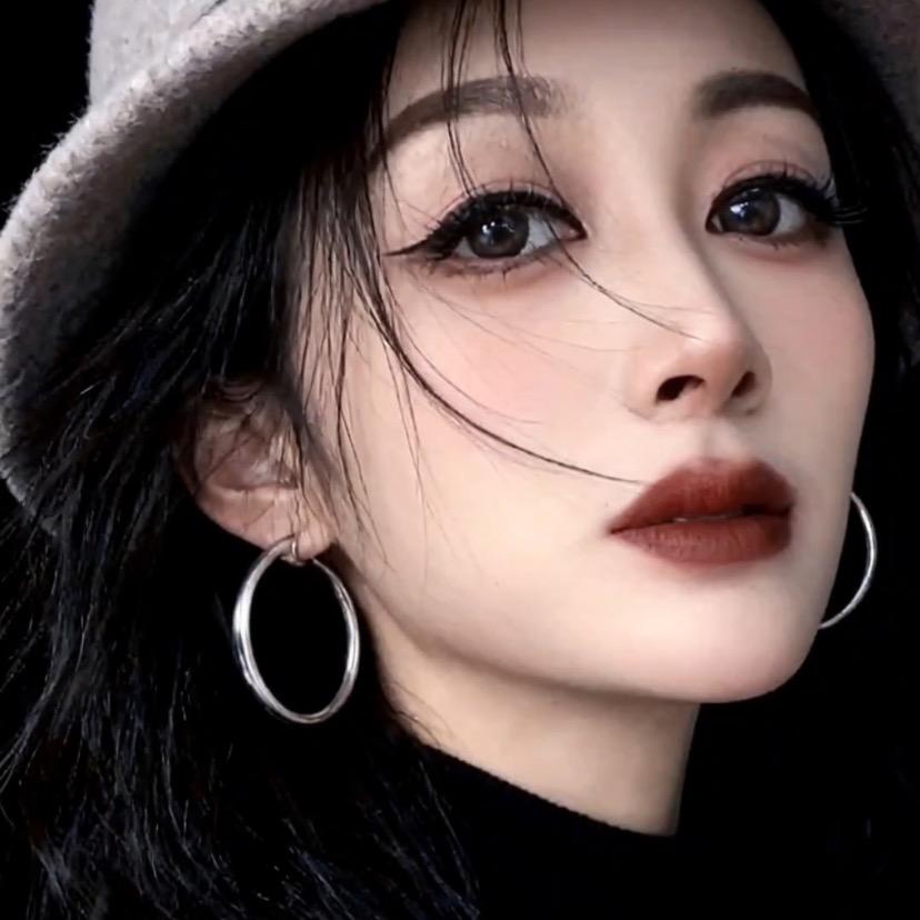 卖衣服的燕子家