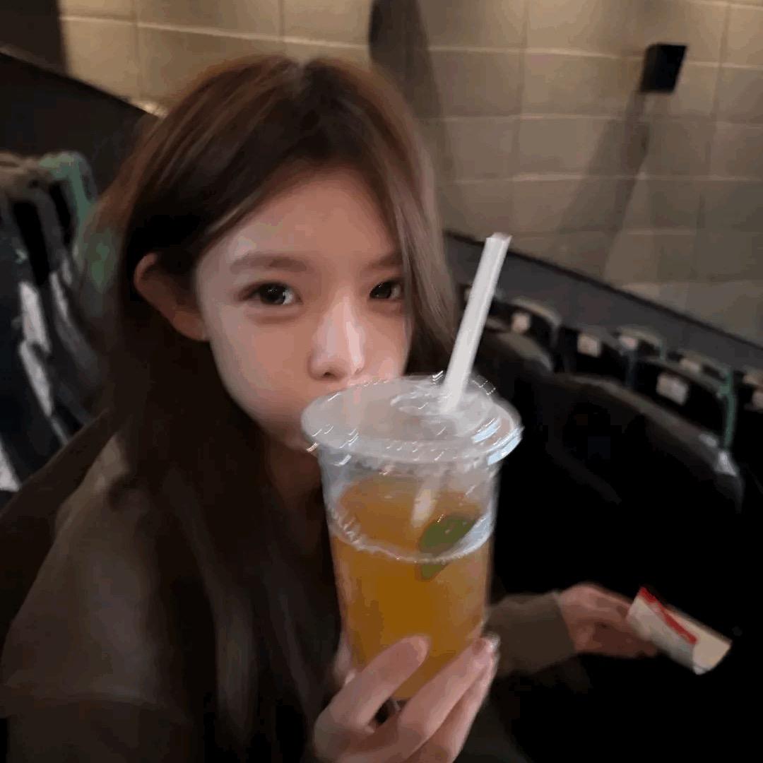 他把我爱钱当优点