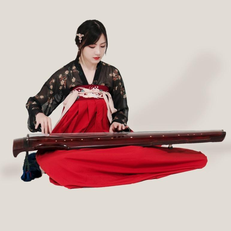 廖妮妮琴筝