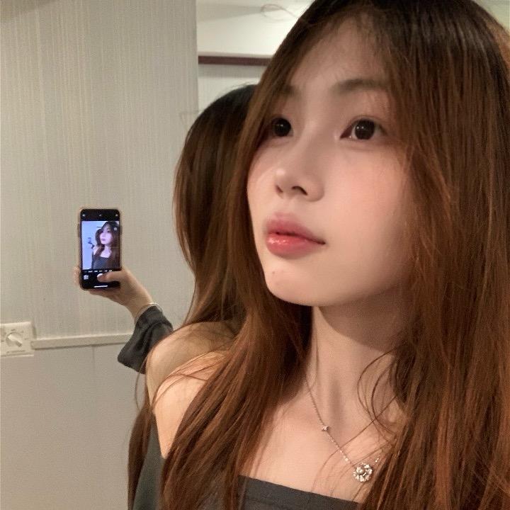 王老师^·^