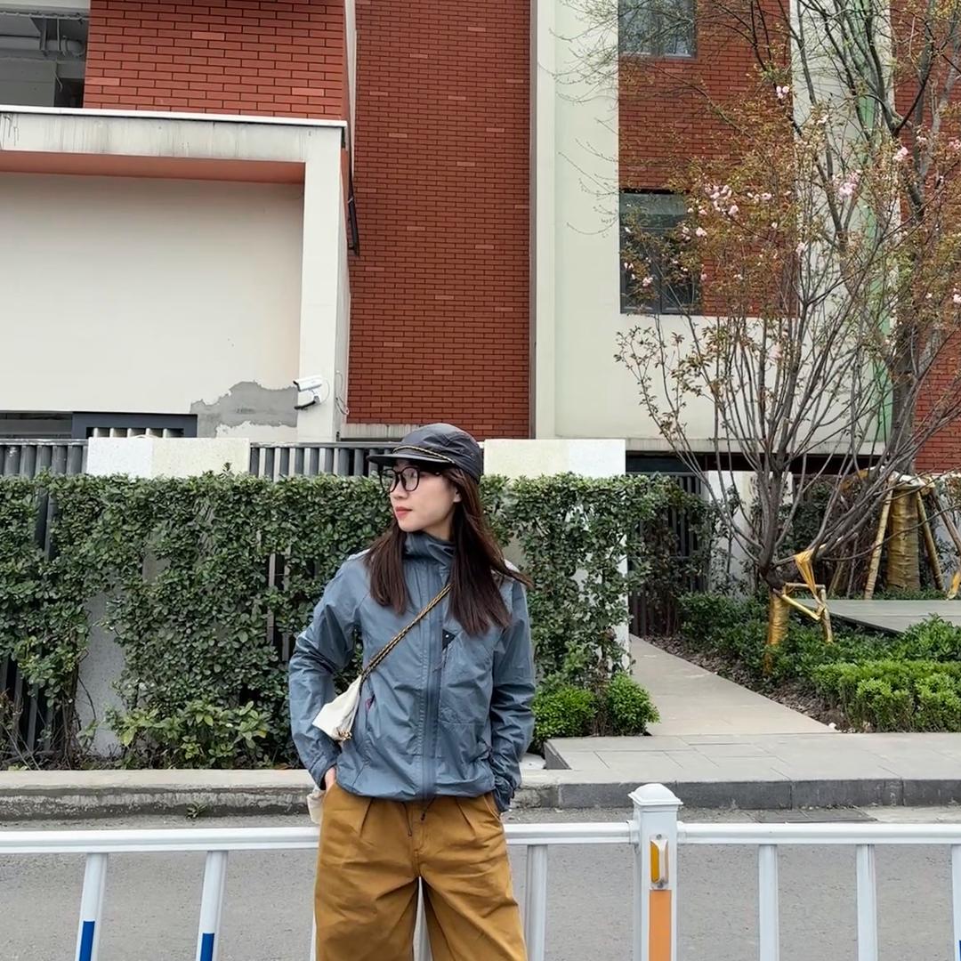 重庆万象攀山鼠店