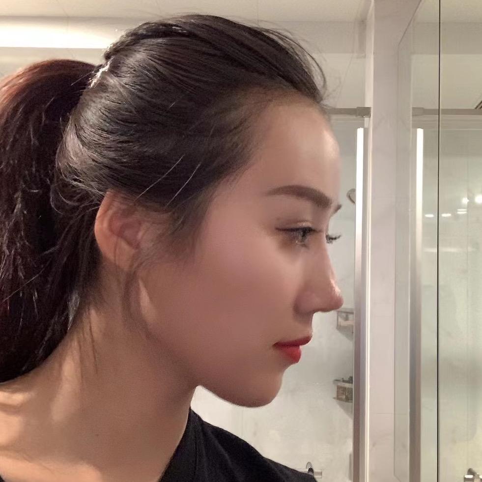 顾三月