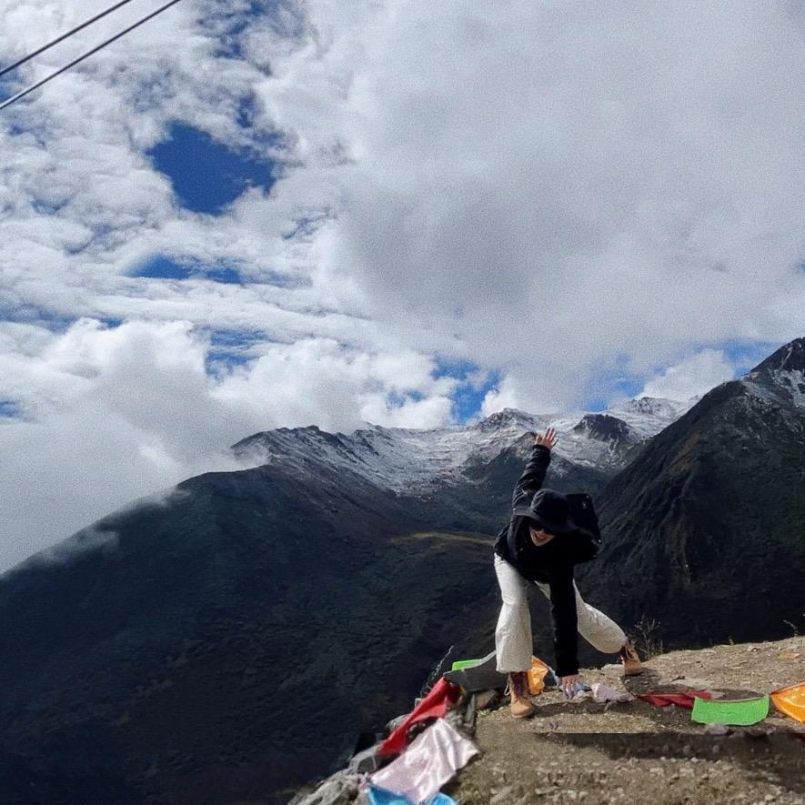 阿弋在家练出好身材