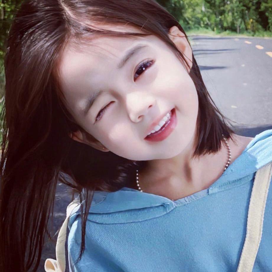 ￴￴    ￴ ￴ ￴￴