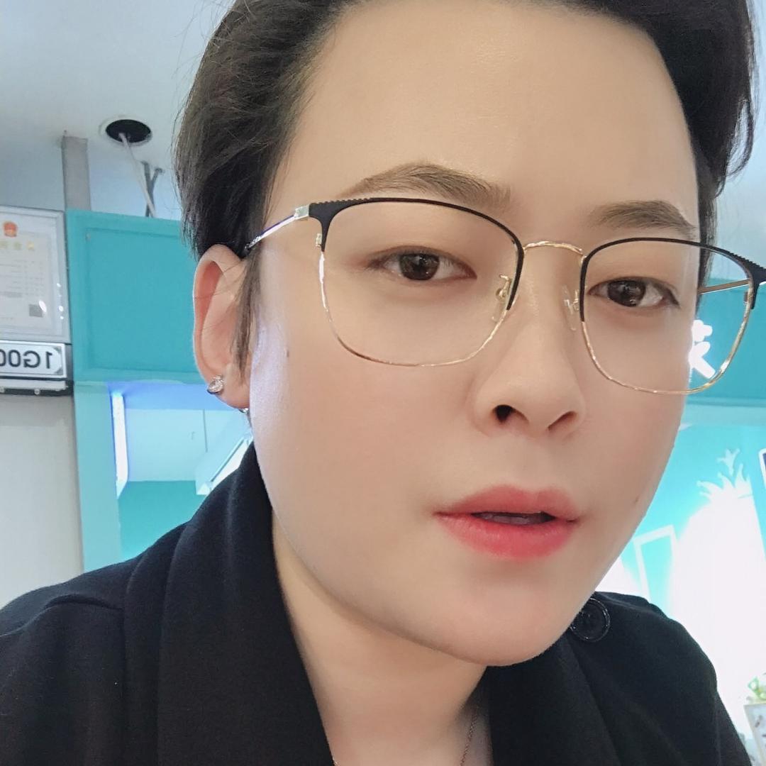 只许一生浮世清欢