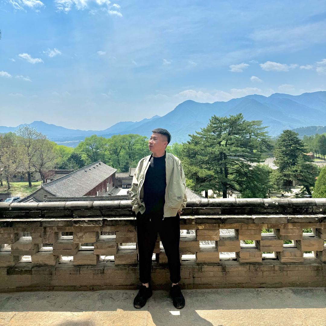 崔.