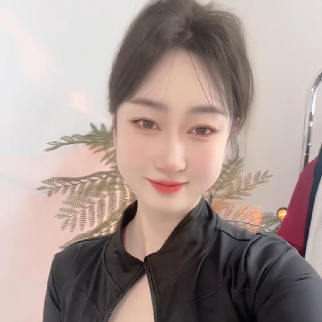 凌轩女装穿搭
