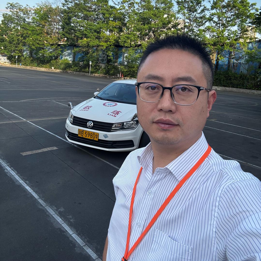 绵阳学车-卢教练