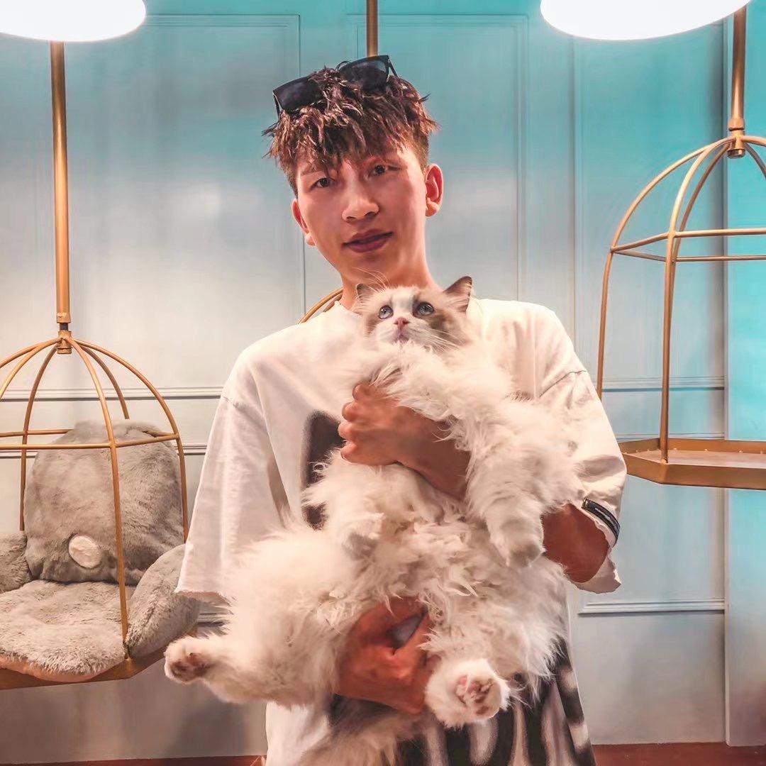 榆林威尼恩专业烫染-亦辰