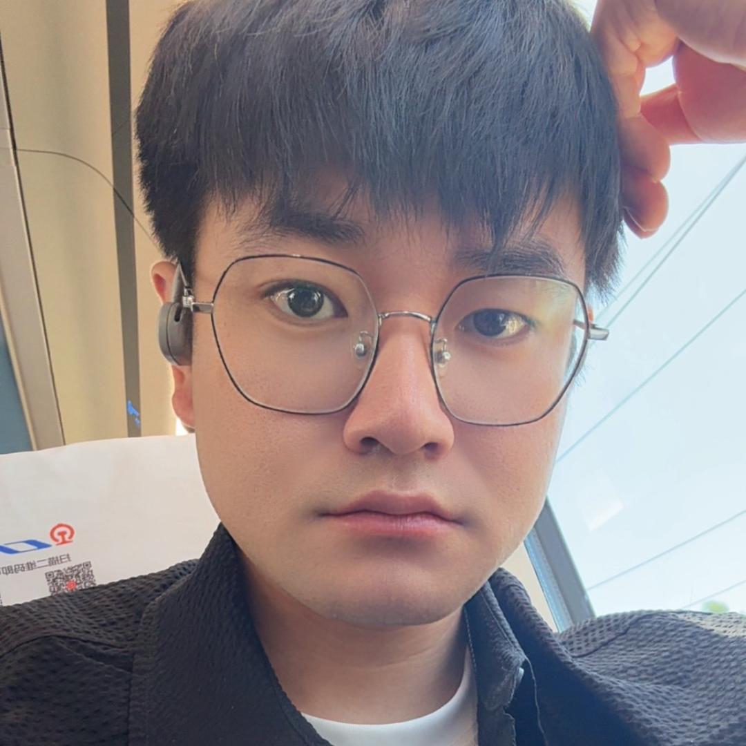 偏执。