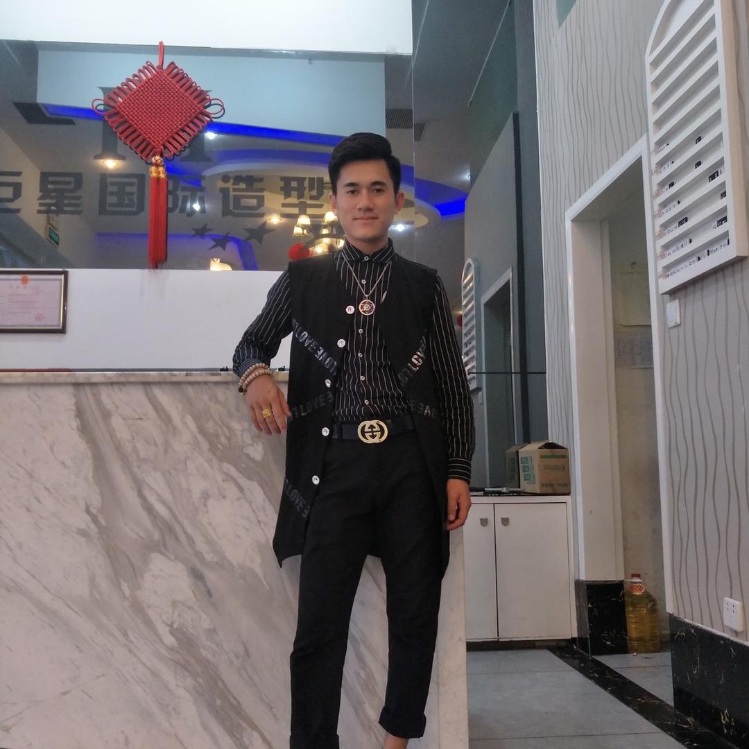 丝艺美业创始人杰森