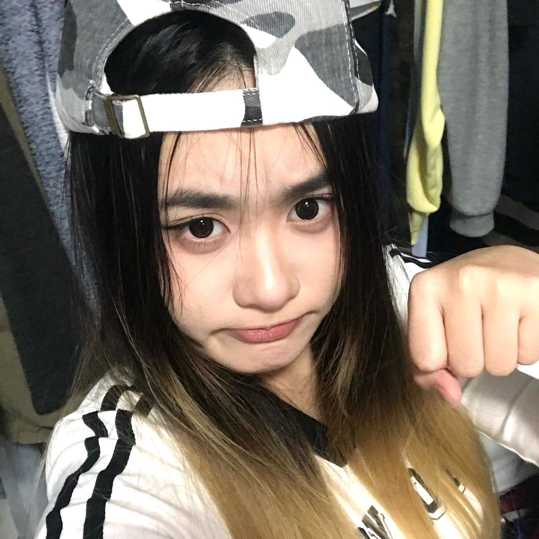 呐呐呐王👑