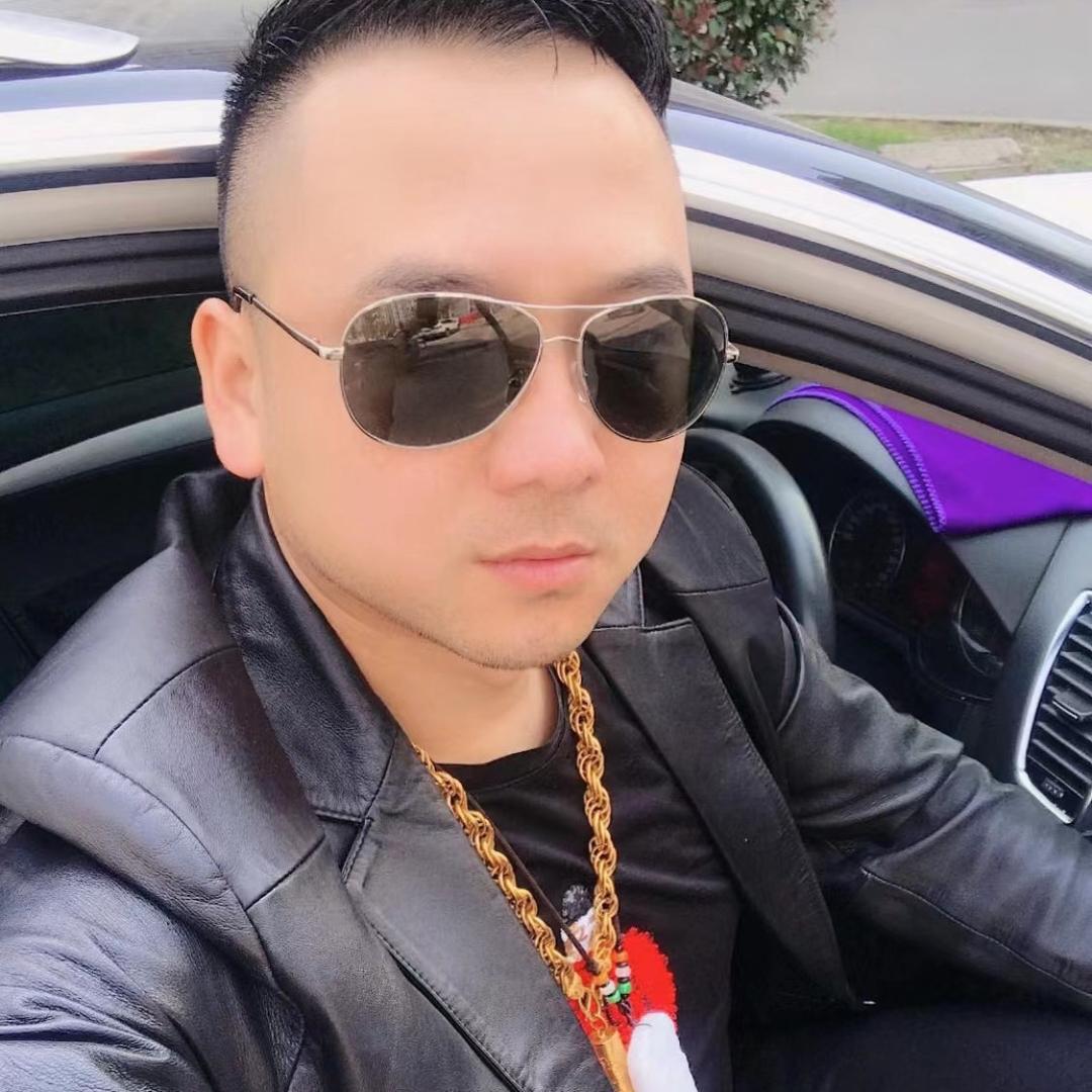 皖 人  波老板