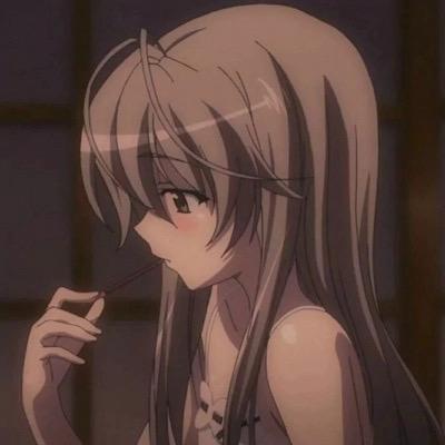 蝴蝶结是个美女