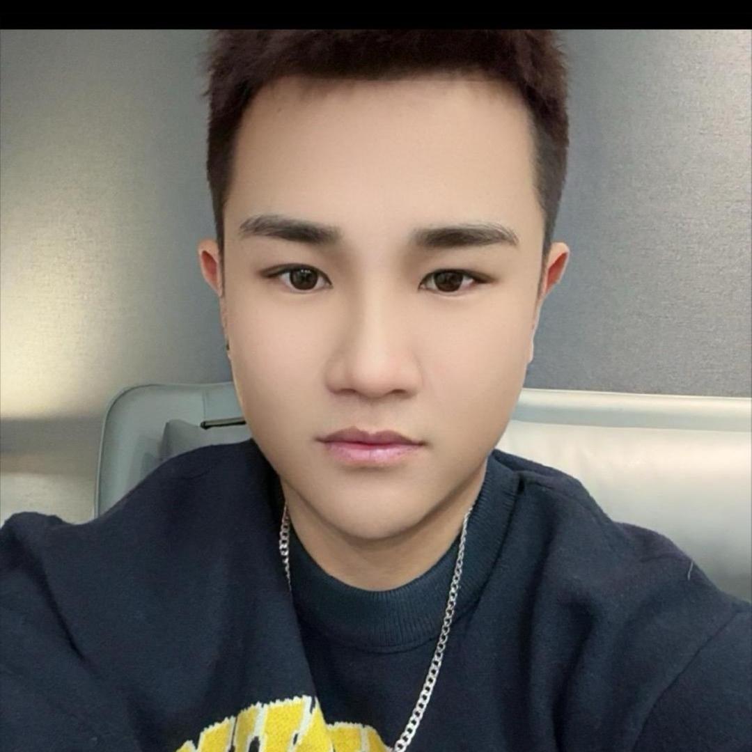 龙大美❤️天鹅