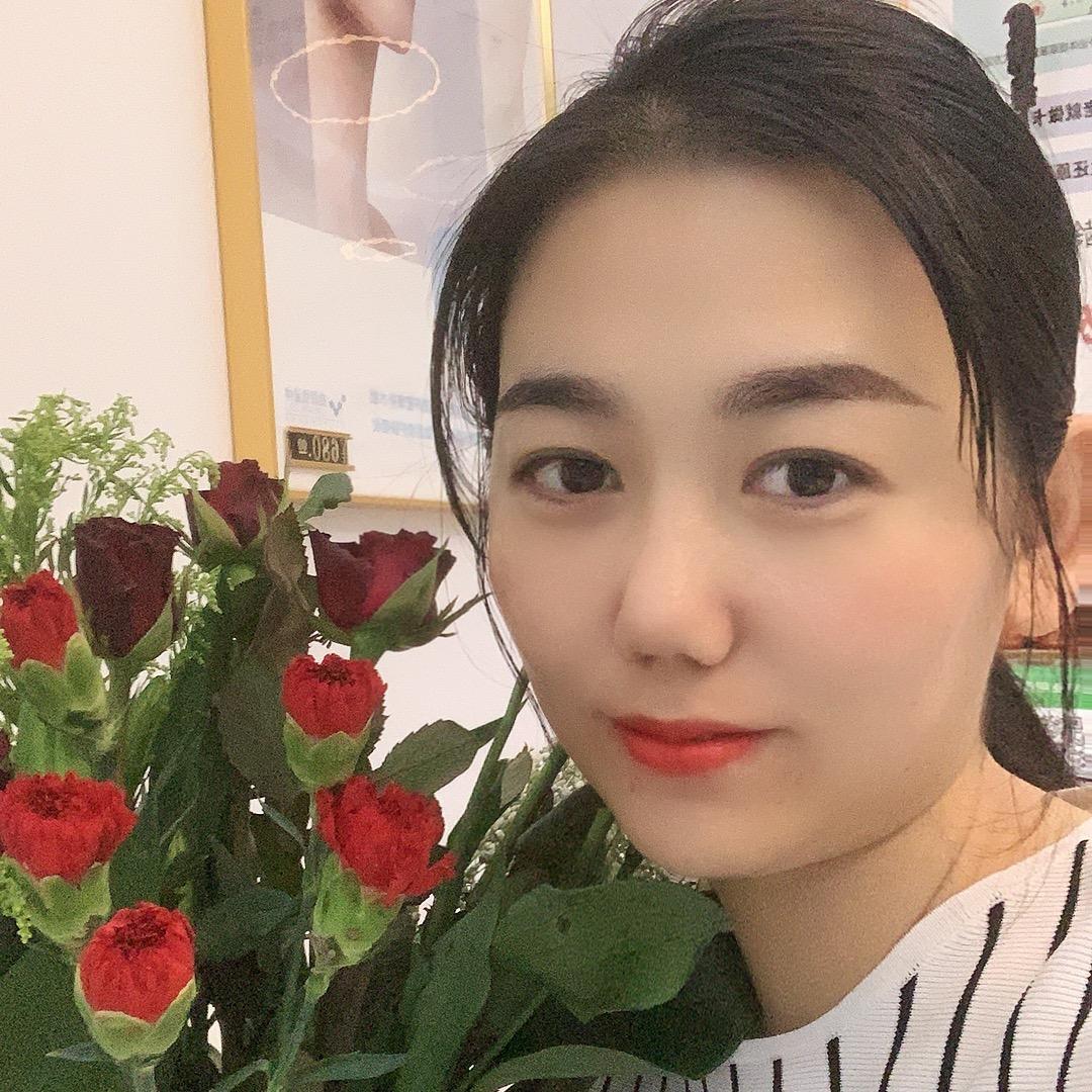 轻柚胖婷美甲美睫半永久