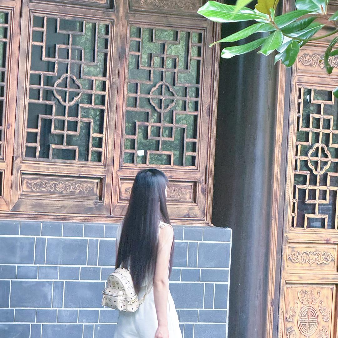 黄小姐