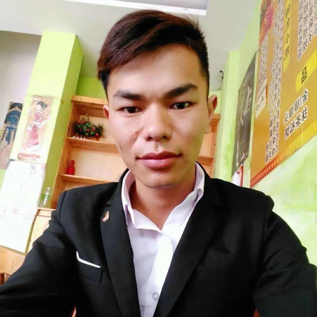 杨同学贴砖