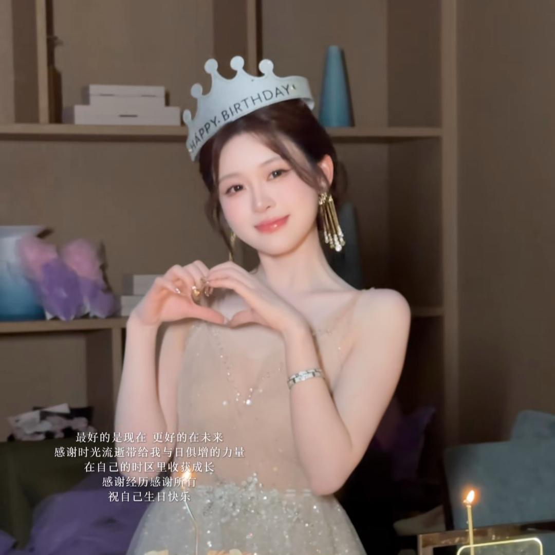 浩哥女装·Moment