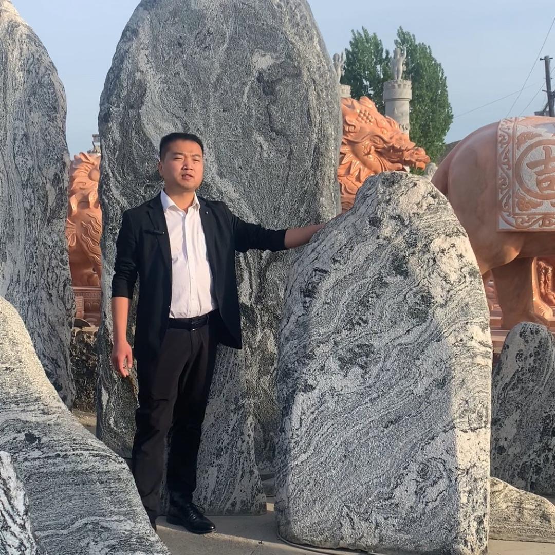坤泰雕塑