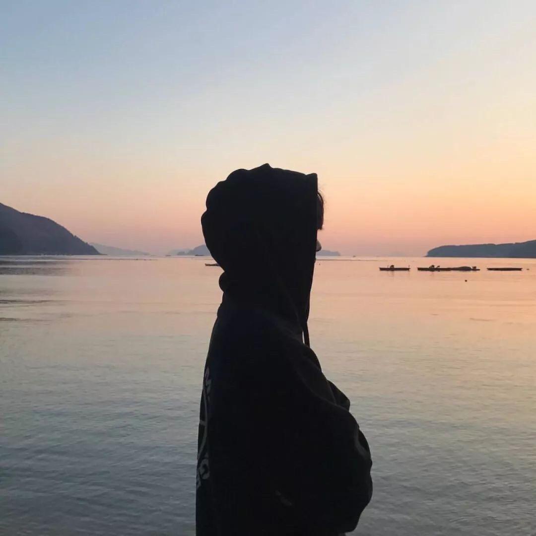 白亦穿搭笔记