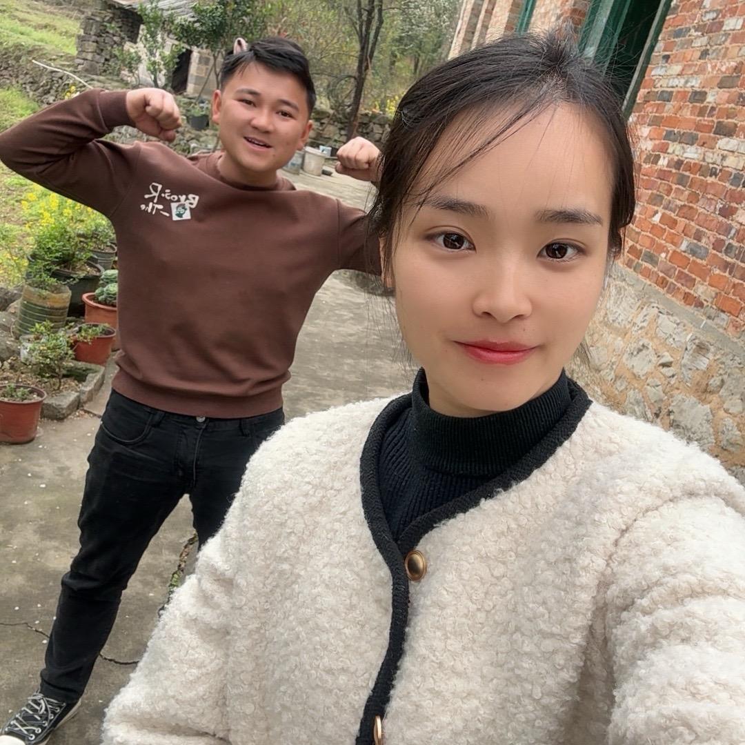 卜嘉夫妇记录生活