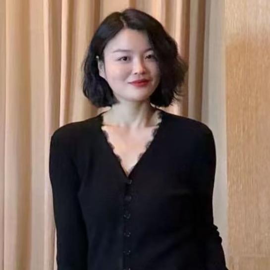 是老谭的私服呀
