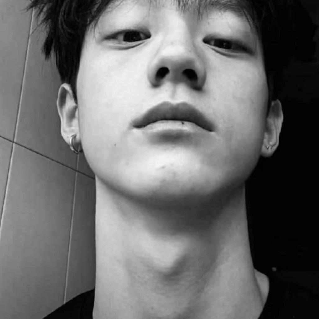 李文卓