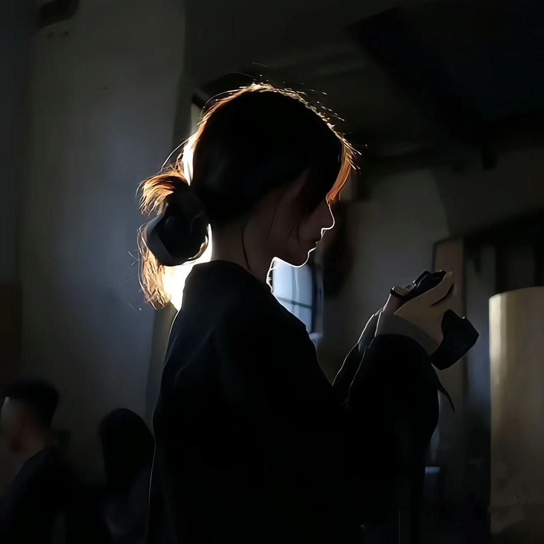 香香公主馆_Ella