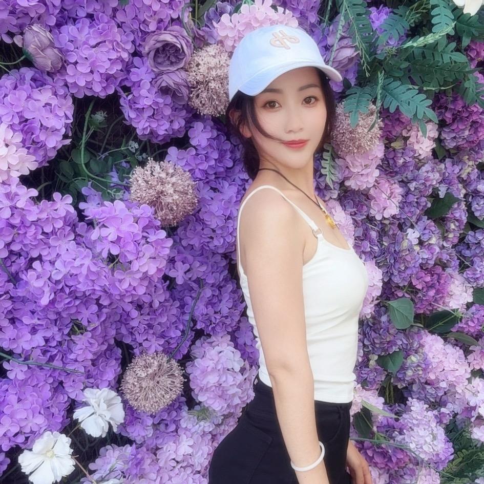 李三财（超市老板娘）