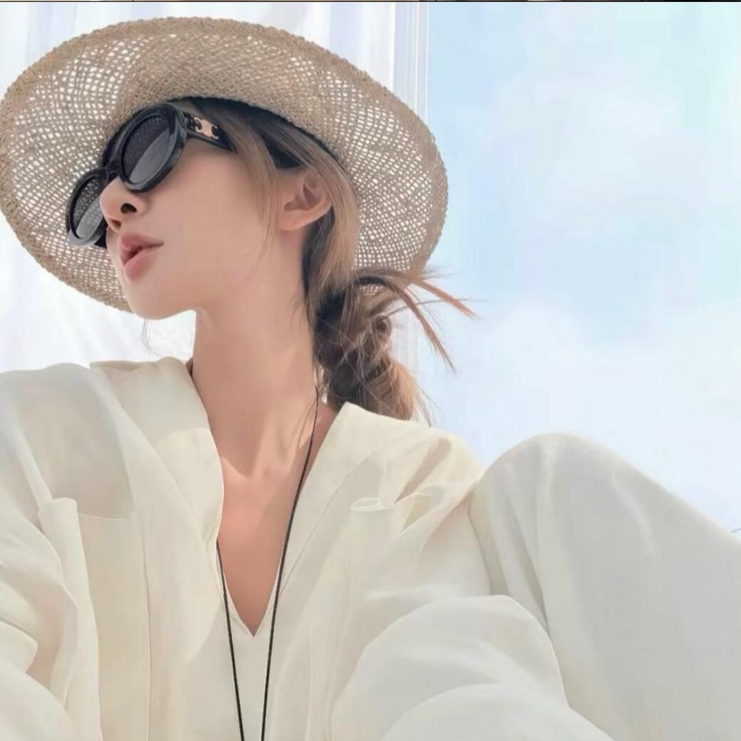 ￴  ￴  ￴    ￴